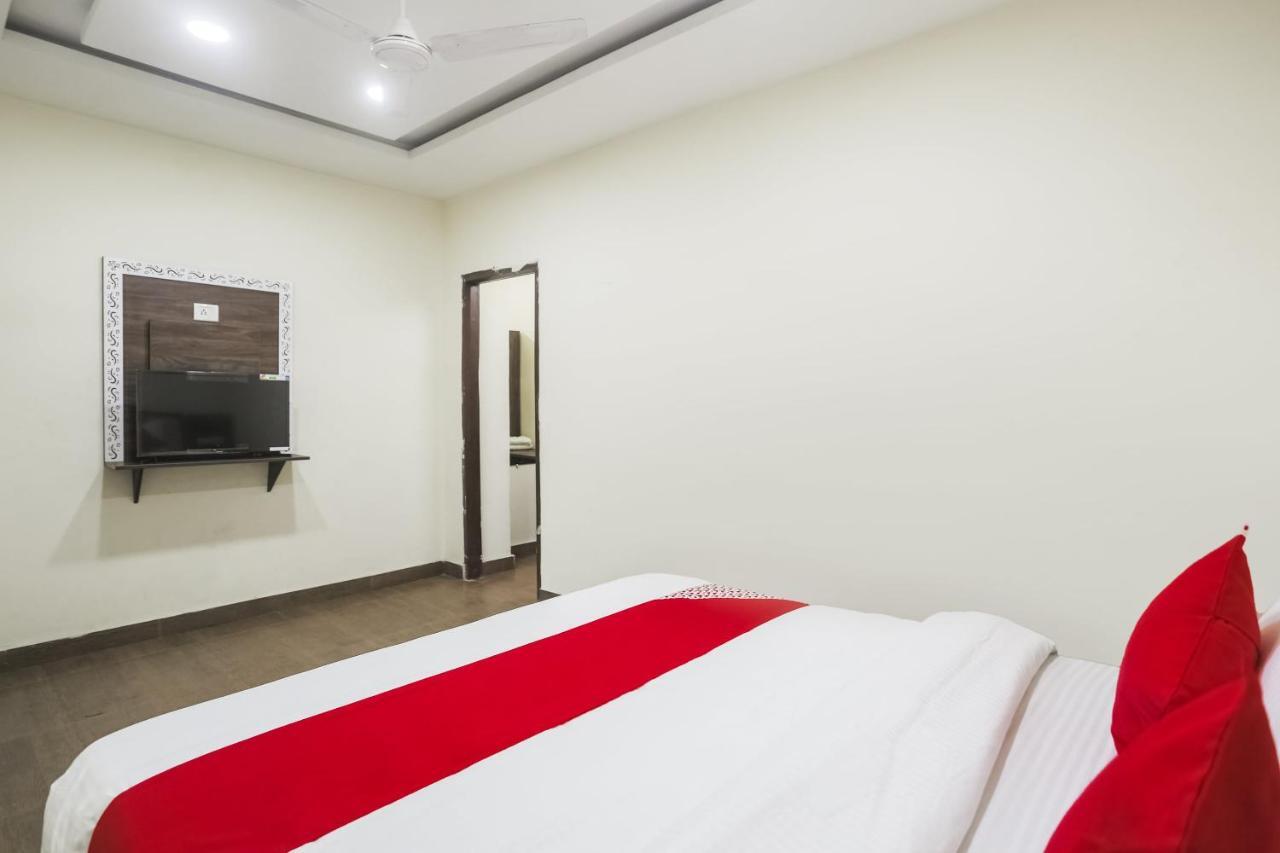 OYO 63134 Hotel Red Queen Raigarh Exterior foto