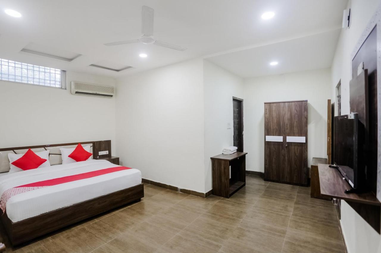 OYO 63134 Hotel Red Queen Raigarh Zimmer foto