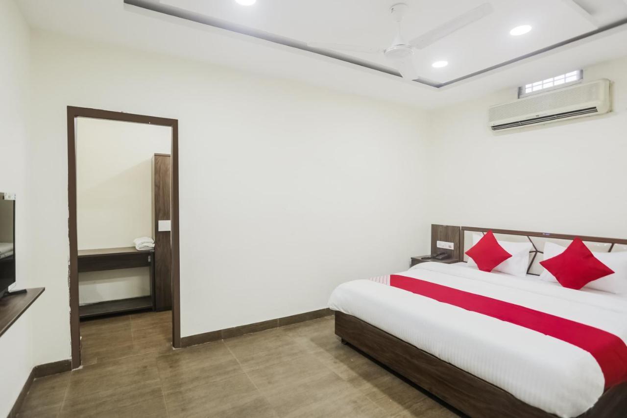 OYO 63134 Hotel Red Queen Raigarh Exterior foto
